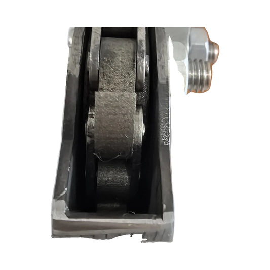 Chain roller head close-up on 14 mm pneumatic carton waste stripper