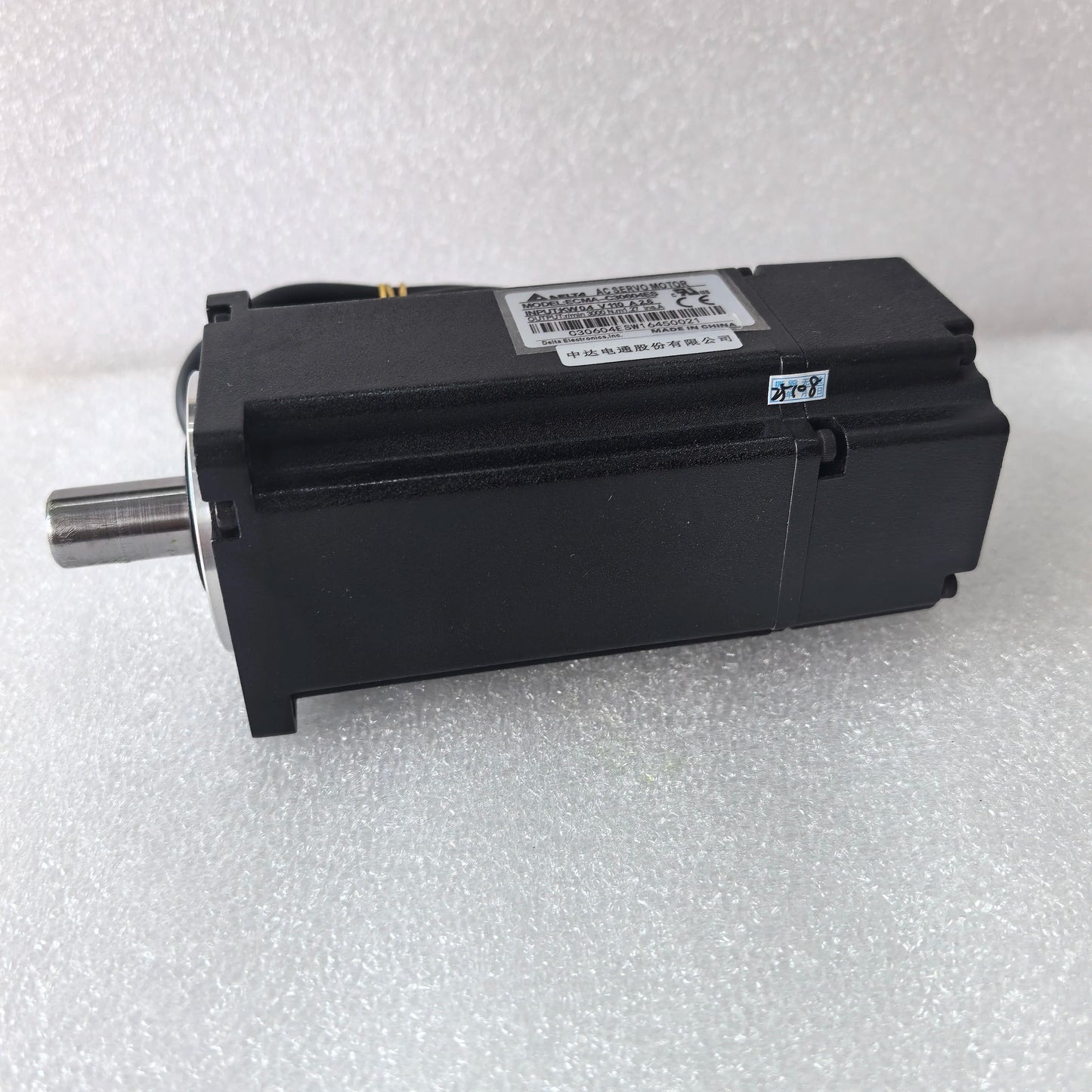 Delta ECMA-C30604ES 400W AC Servo Motor 110V 2.6A 3000rpm 1.27Nm High Precision Servo Motor product detail image 6