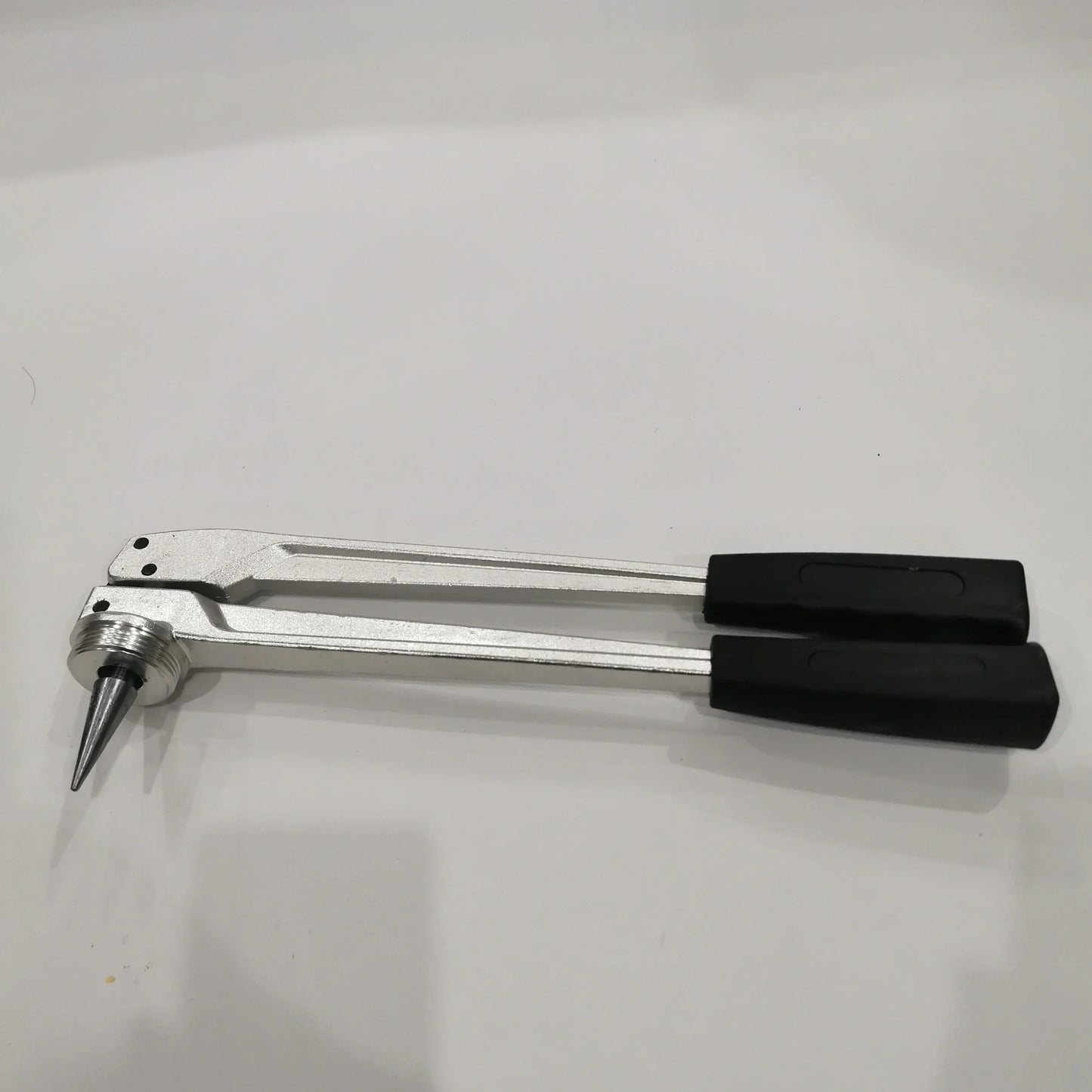PEX1632 Clamping Tool | Plumbing Crimping Tool for 16–32mm Rehau System Pipe Fittings product detail image 6
