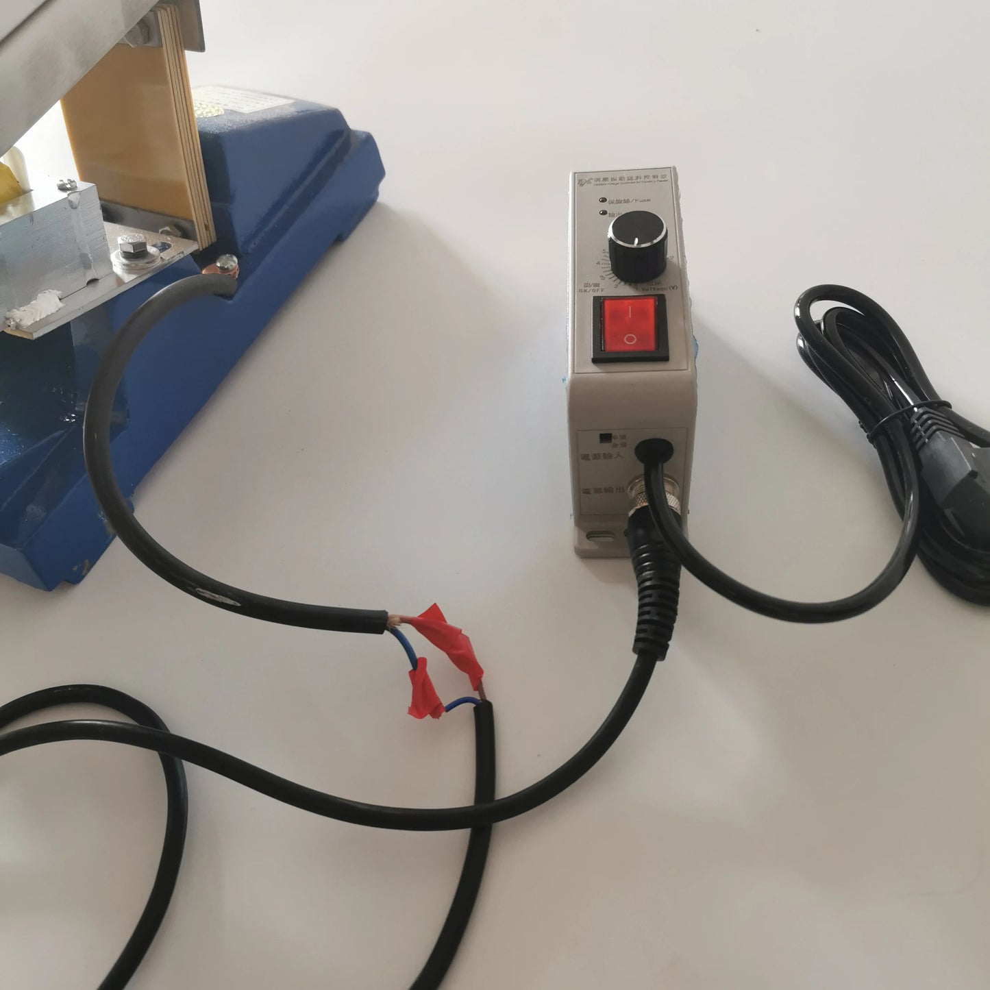 GZV3 Small Electromagnetic Vibrating Feeder Shaking Feeding Machine product detail image 6
