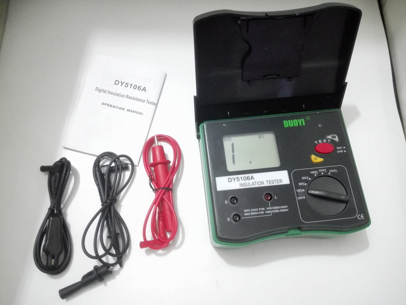 DY5106A 5000V insulation tester side view with rugged handheld body