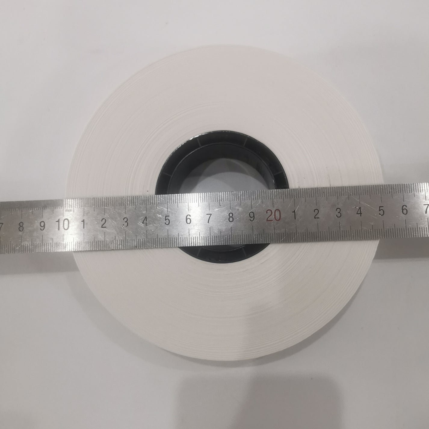 Banknote binding paper tape roll with 50 mm inner diameter