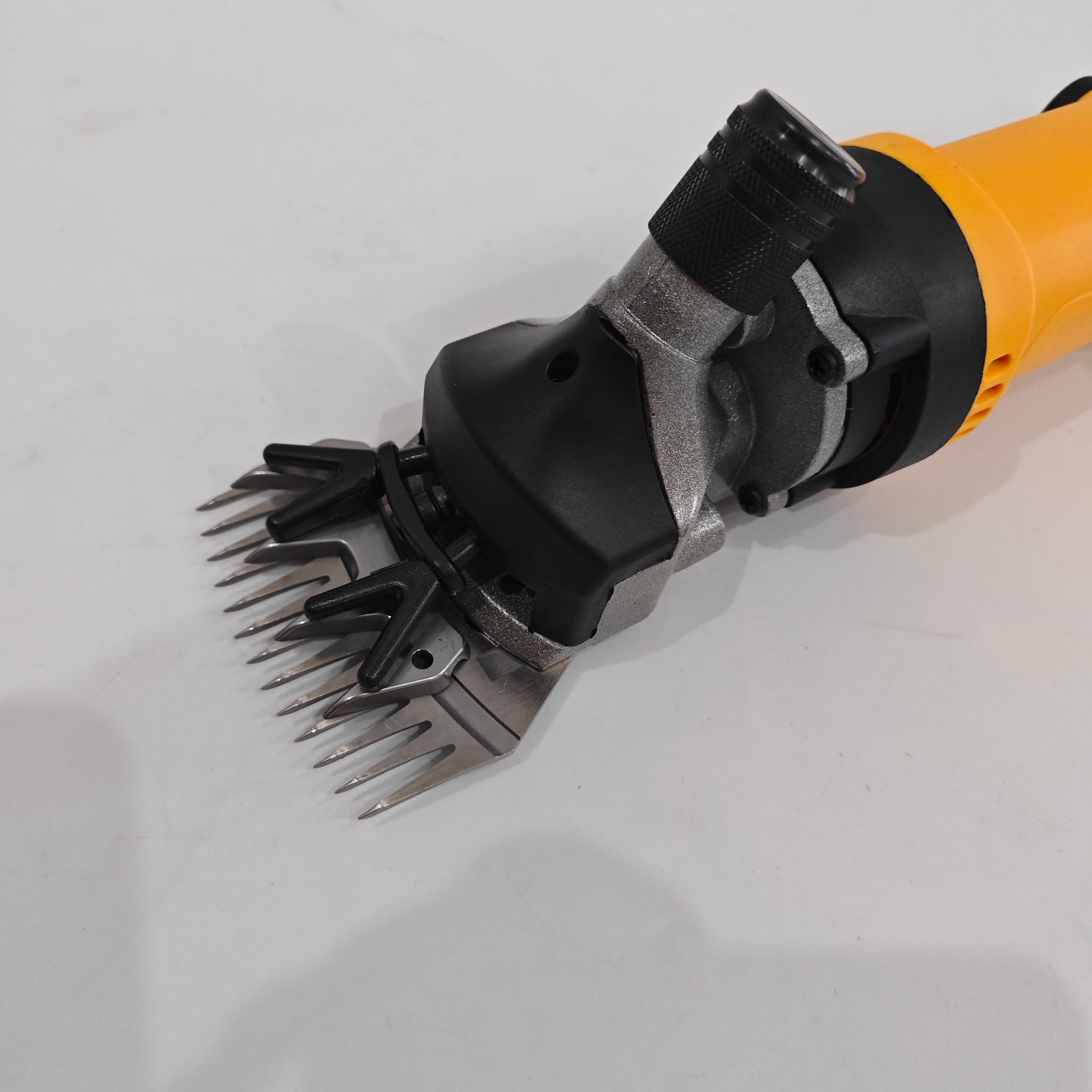 Close-up of sheep shearing clipper blade head and tension knob