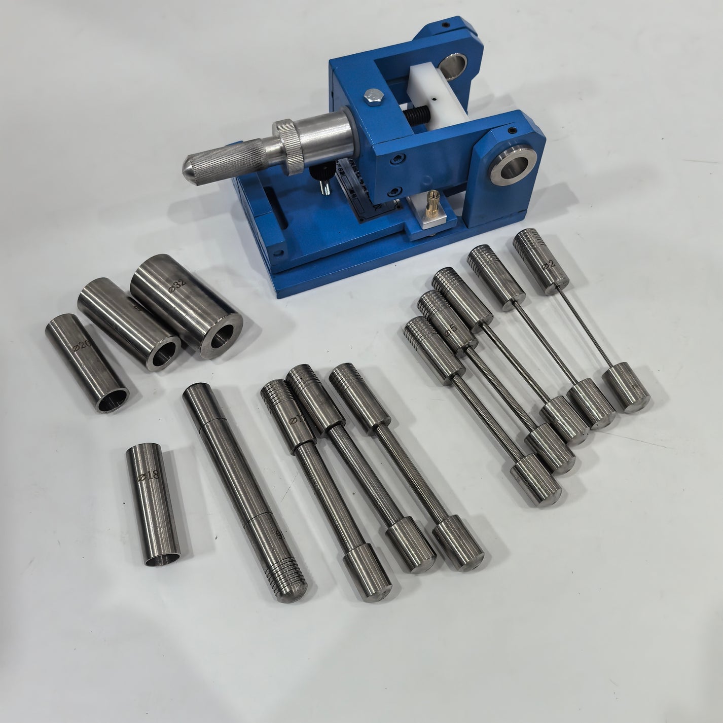 QTY-32 cylindrical mandrel bend tester with 2-32 mm mandrel set