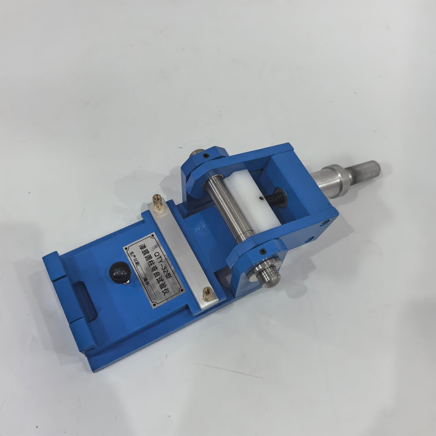 QTY-32 cylindrical mandrel bend tester top view with clamping plate