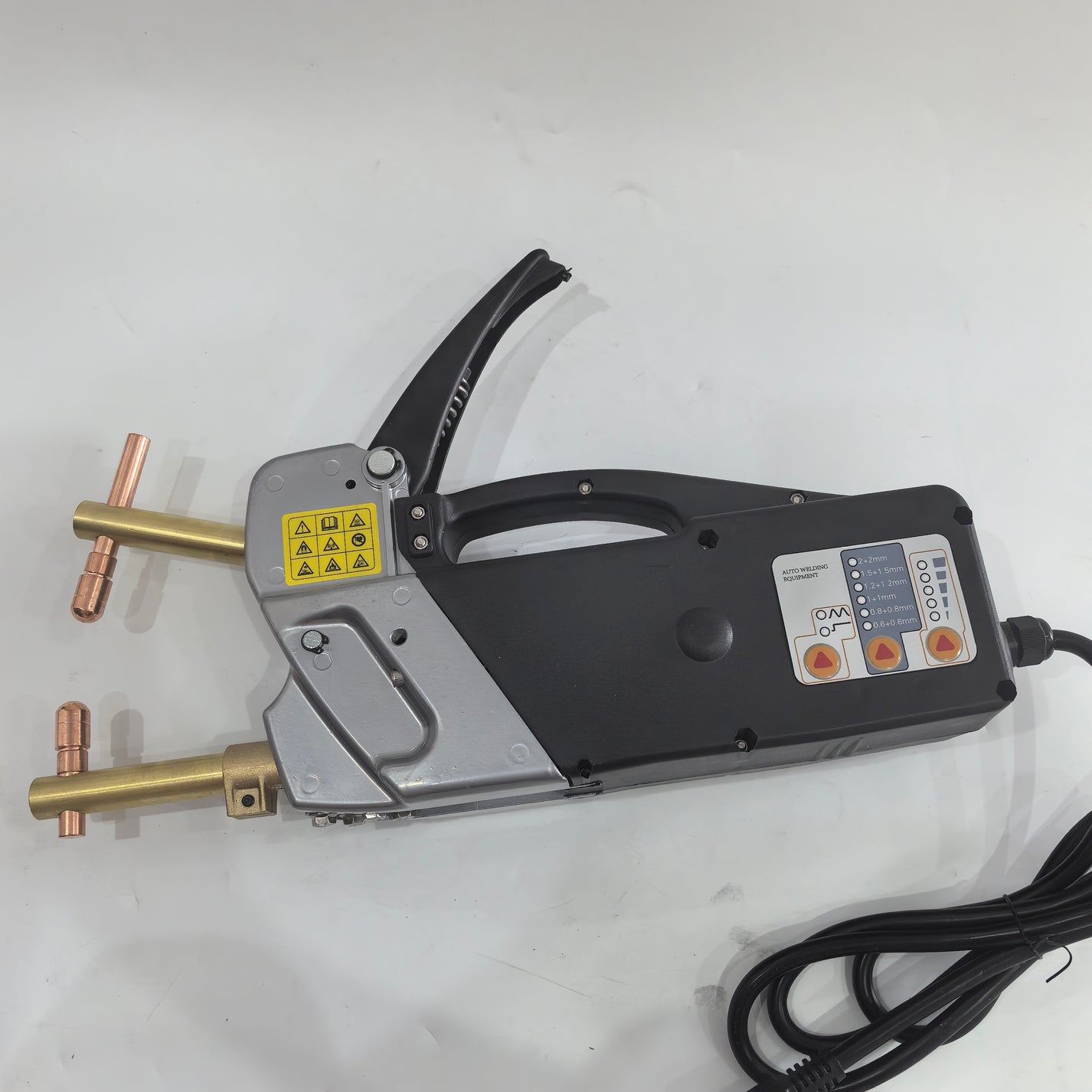 Model 3000 auto body repair spot welder detail
