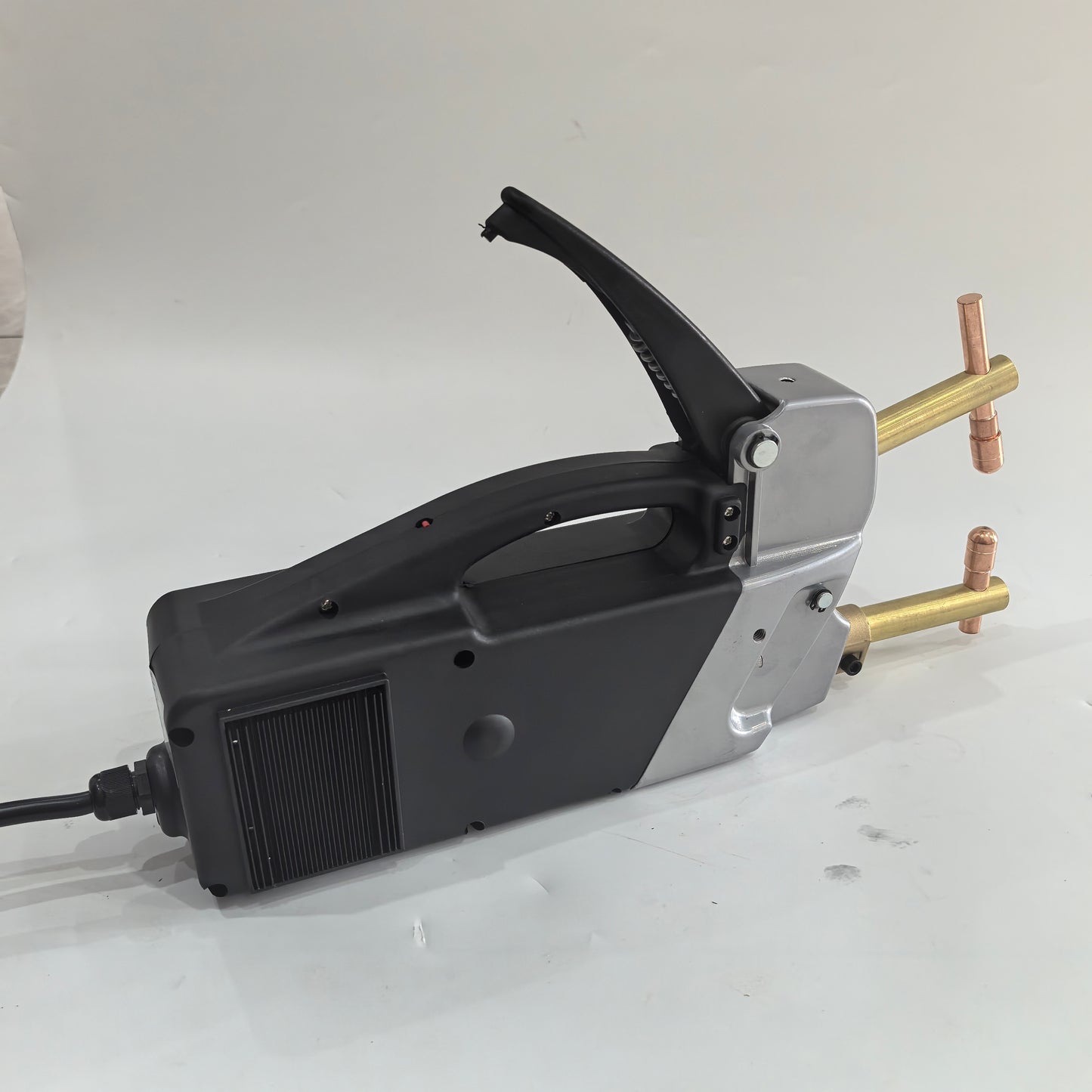 Double-sided spot welder version detail