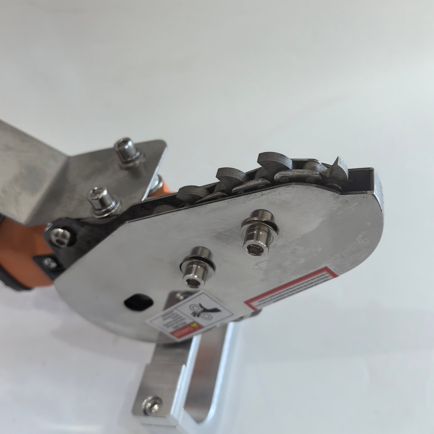 Pneumatic carton waste stripper chain head for die-cut waste removal