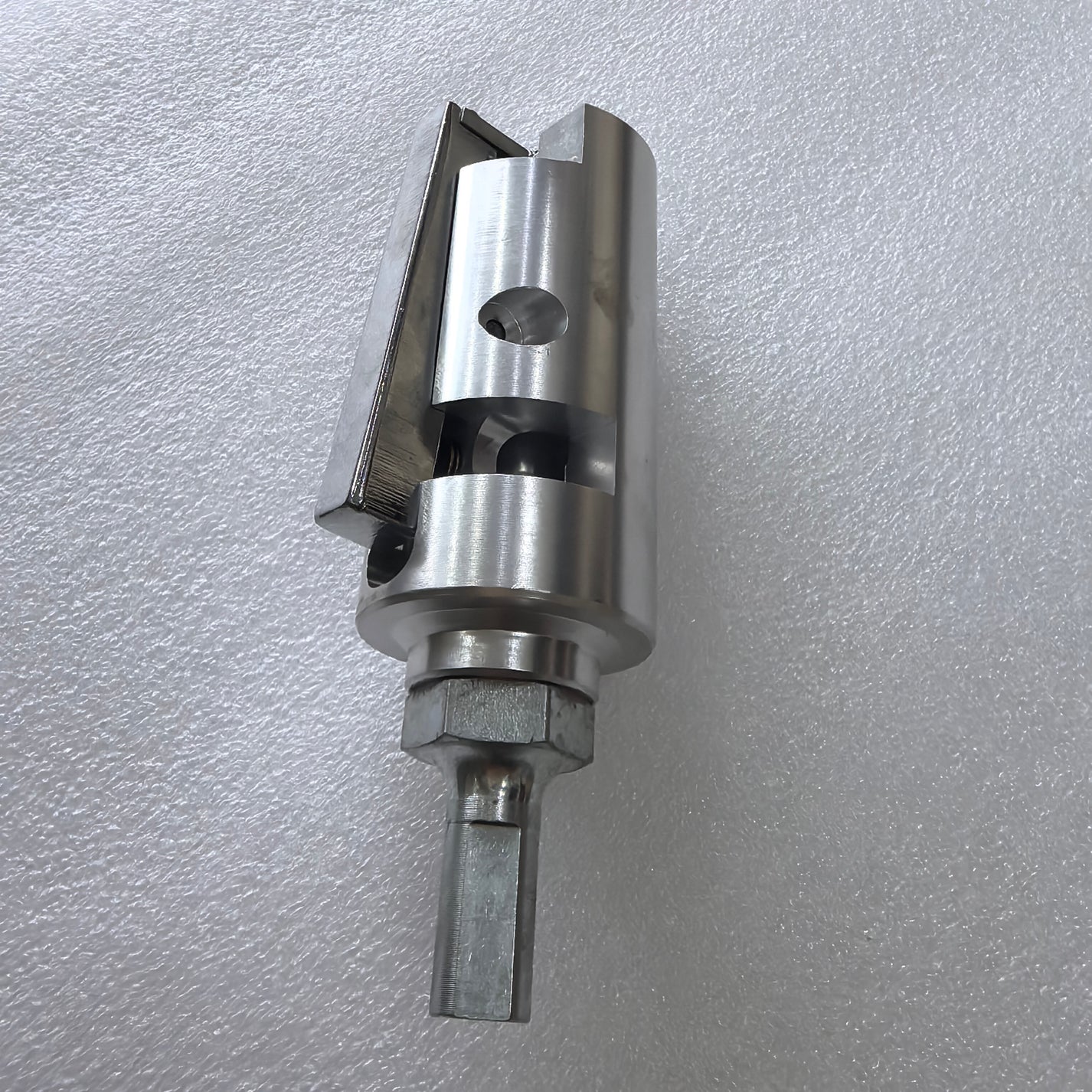 PE pipe oxide layer scraper detail with lithium battery drill drive