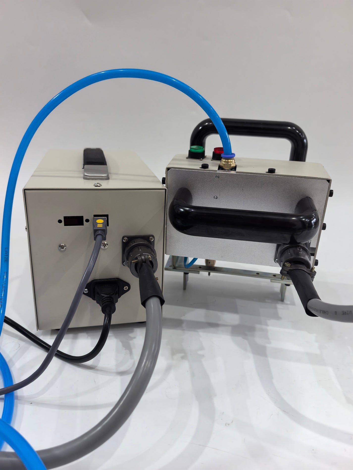 Handheld dot peen marking machine package and accessory detail