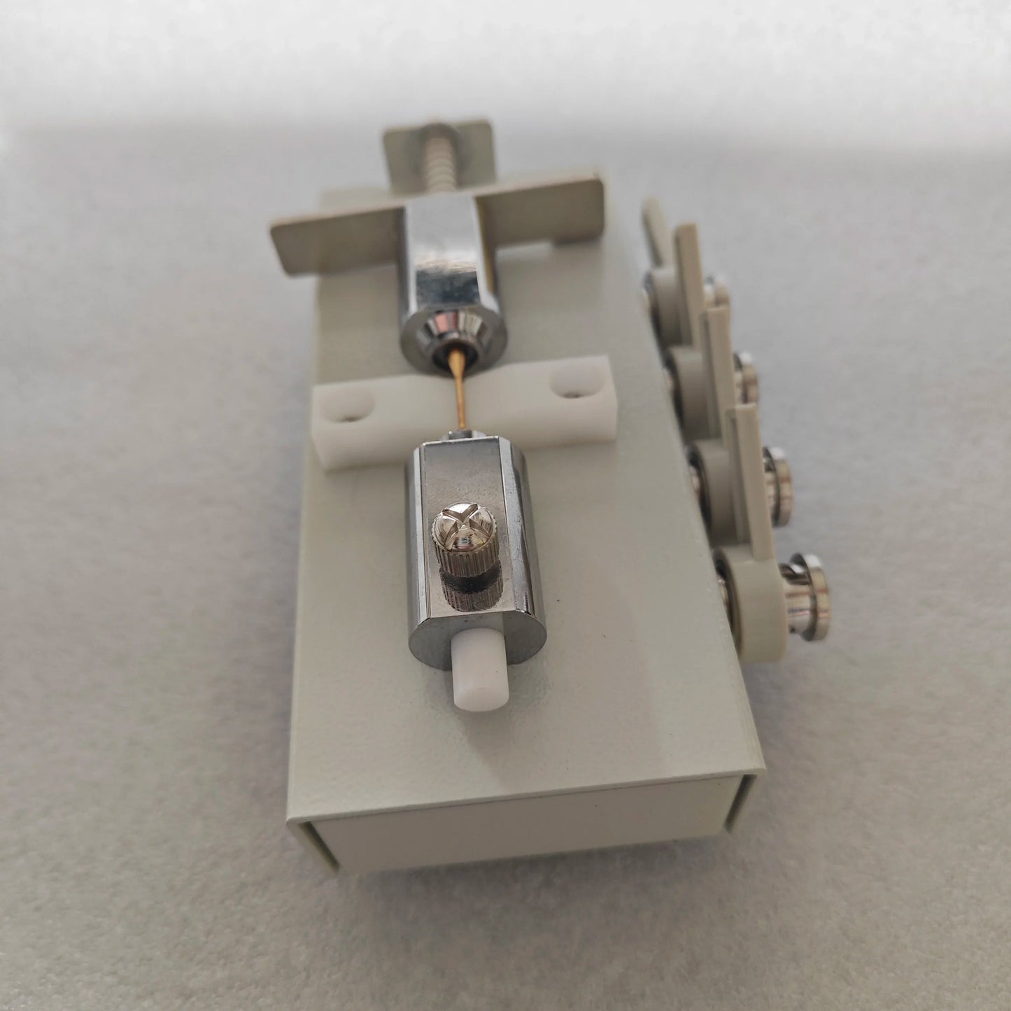TH26008A SMD Test Fixture | LCR Bridge Meter Fixture for SMD Component Capacitance product image 3