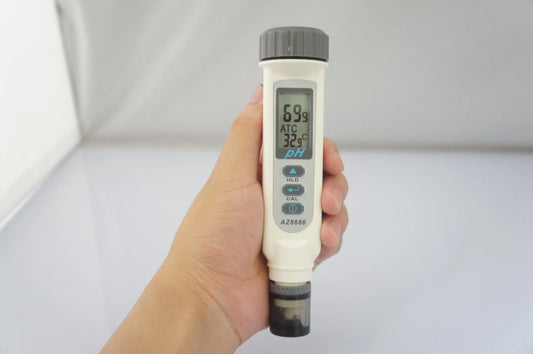 AZ-8686 Digital Waterproof pH Meter 0~14 Portable Pen Type High