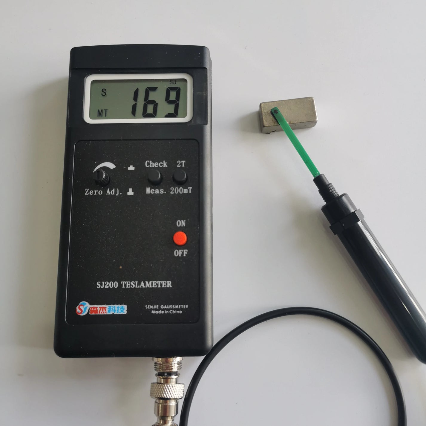 SJ200 handheld digital gauss meter 0-200mT 2000mT main view