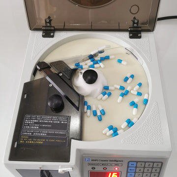 Electronic pill counter with capsule and tablet counting tray for bottling workflow