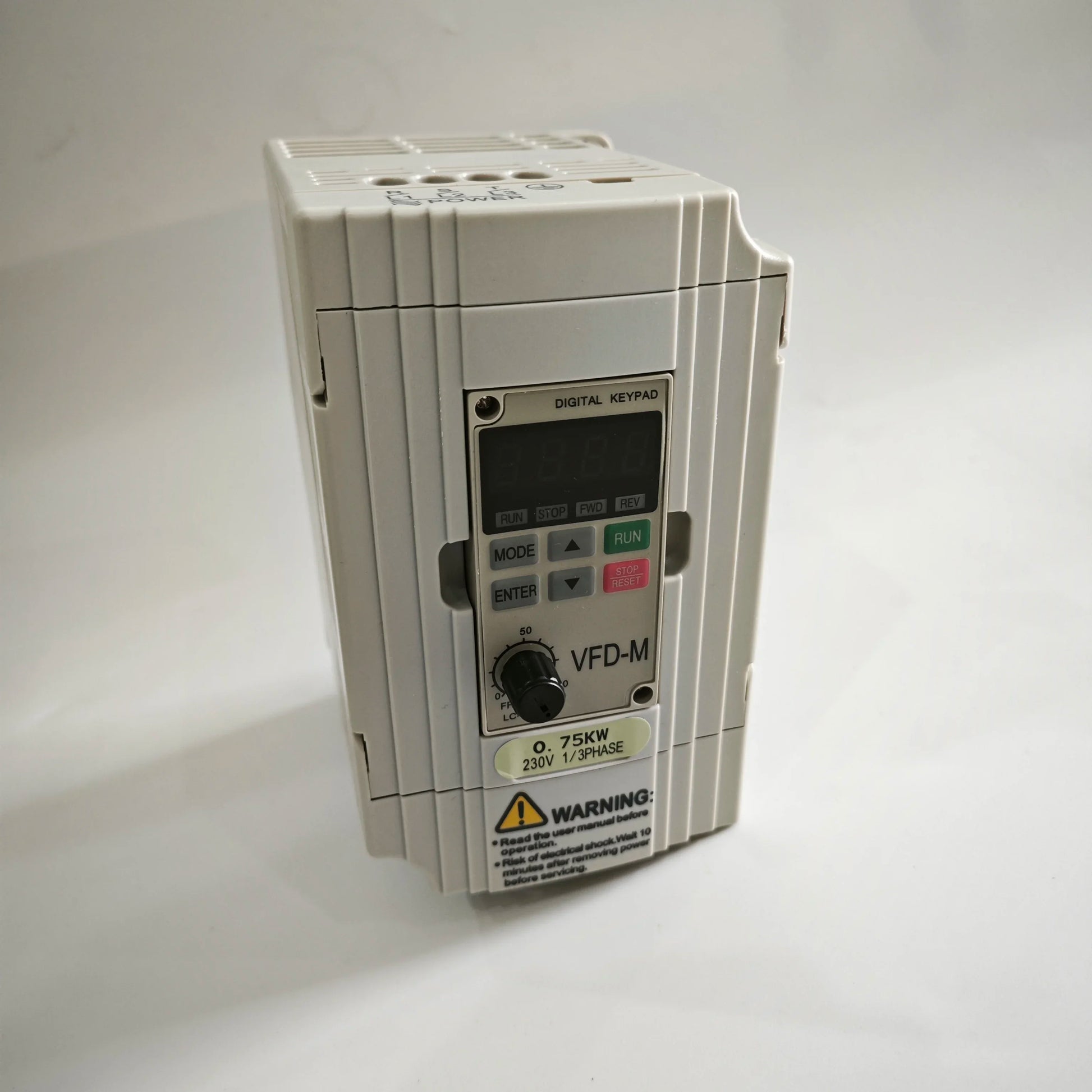 VFD007M21A VFD-M Inverter | 1HP 0.75KW AC Motor Drive 230V 400Hz product image 2