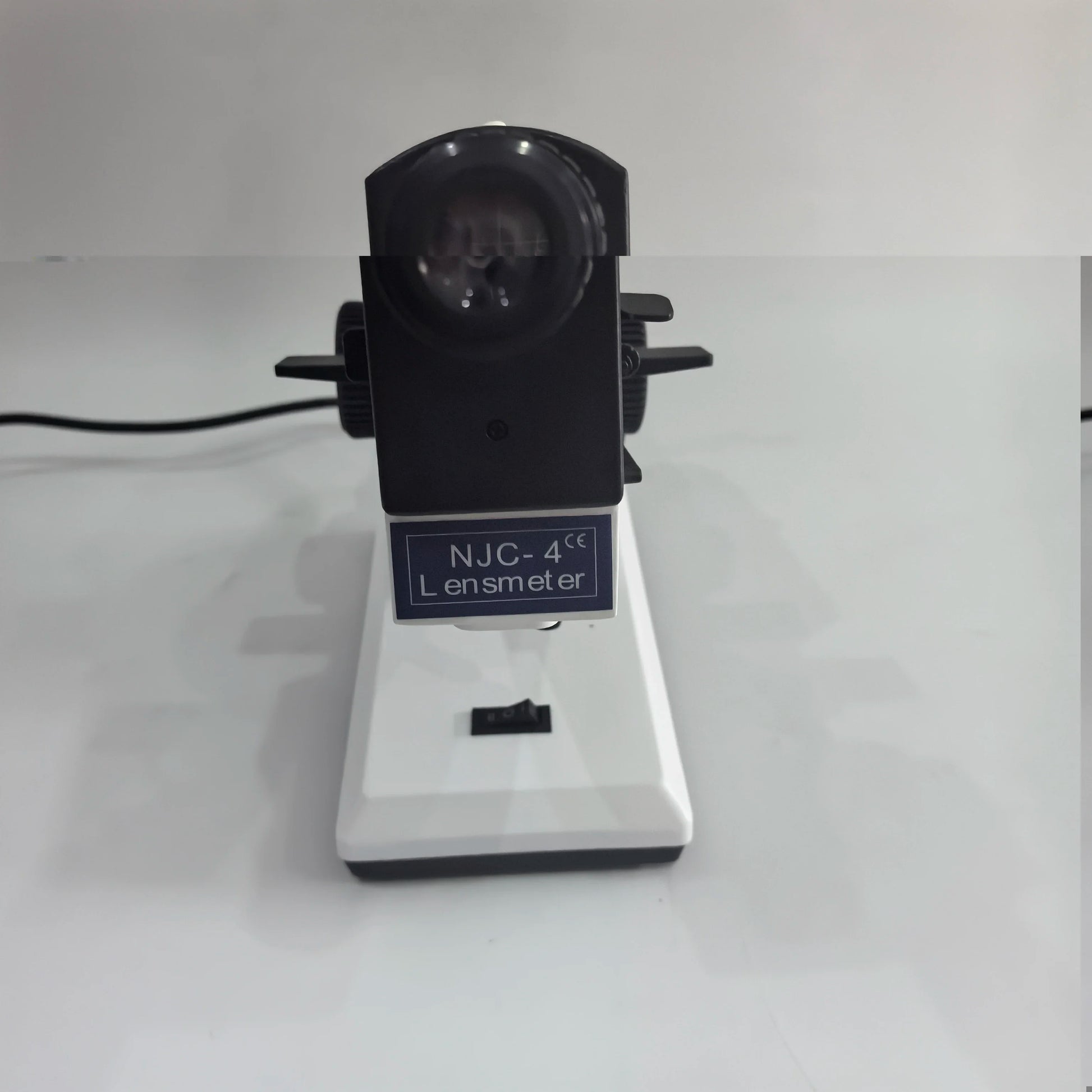 NJC-4 Manual Lensmeter | Optical Lens Measuring Machine for Eyeglasses & Ophthalmic Use ±20D product detail image 2