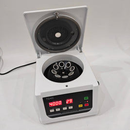 TD4C 8x20ml low speed laboratory centrifuge open view with 4000 RPM display