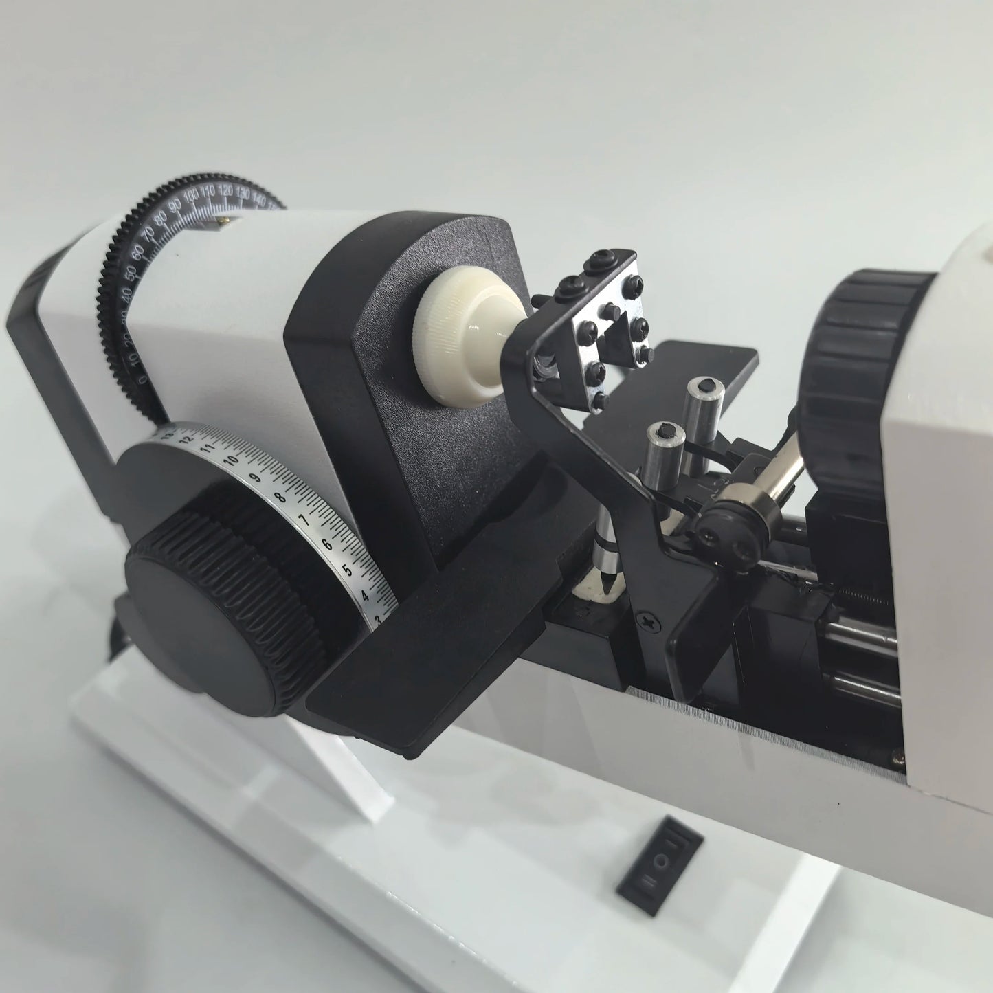 NJC-4 Manual Lensmeter | Optical Lens Measuring Machine for Eyeglasses & Ophthalmic Use ±20D product detail image 5