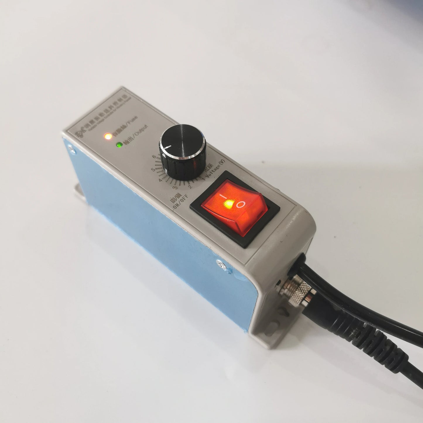 GZV3 Small Electromagnetic Vibrating Feeder Shaking Feeding Machine product detail image 3