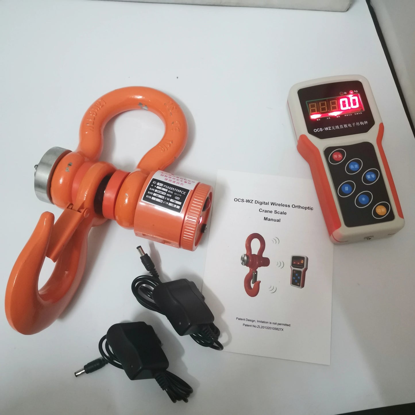 Wireless crane scale with handheld meter detail