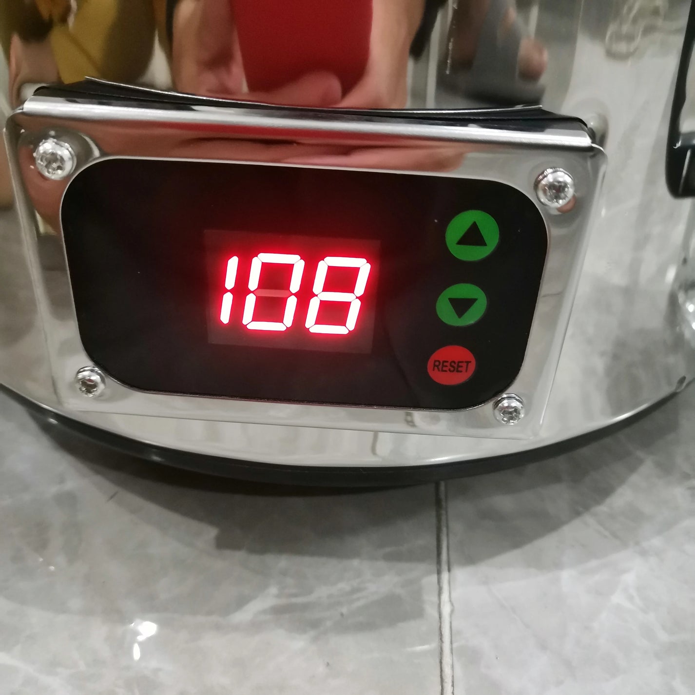 Water alcohol distiller detail for 58-108 C temperature adjustment