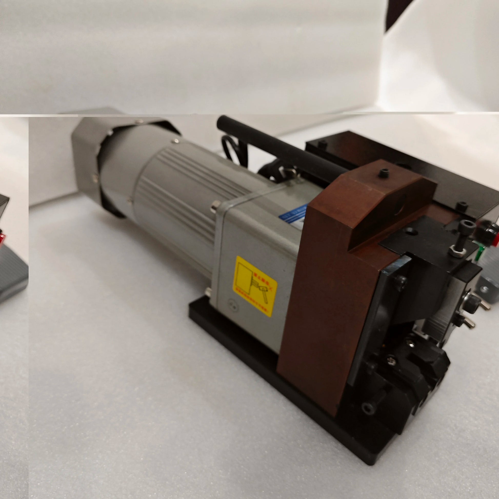 Electric Semi-Automatic RJ45 Cable Crimping Machine 2P-8P Wire Crimper for RJ11 RJ12 Network product image 2