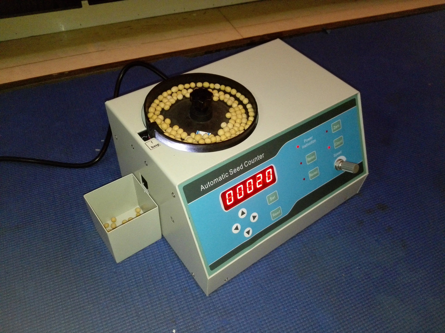 SCM-C Automatic Seed Counter | Digital Seed Counting Machine for Various Shapes 110V/220V product image 5