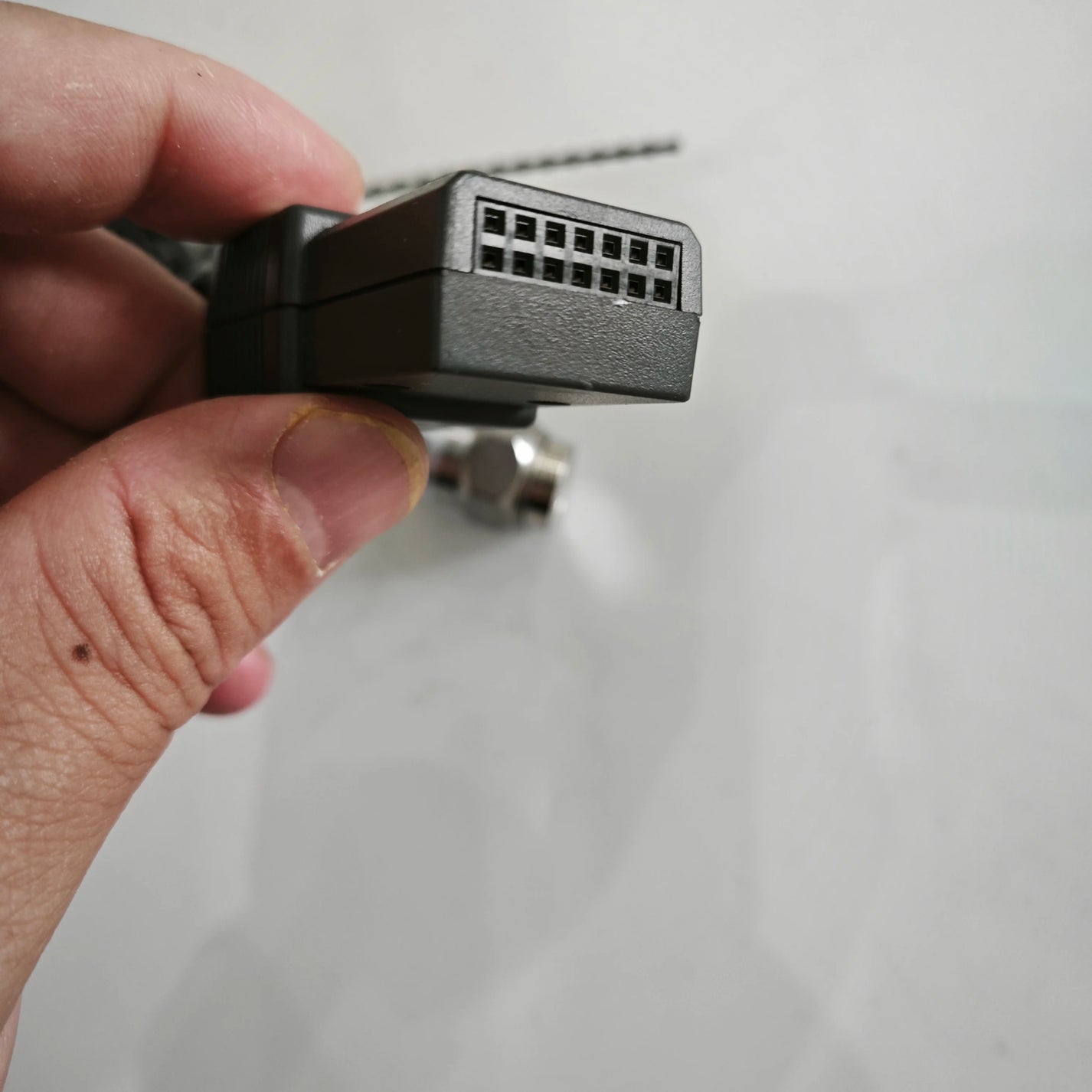 Connector end of VB-83 vibration sensor for compatible Lutron vibration meter