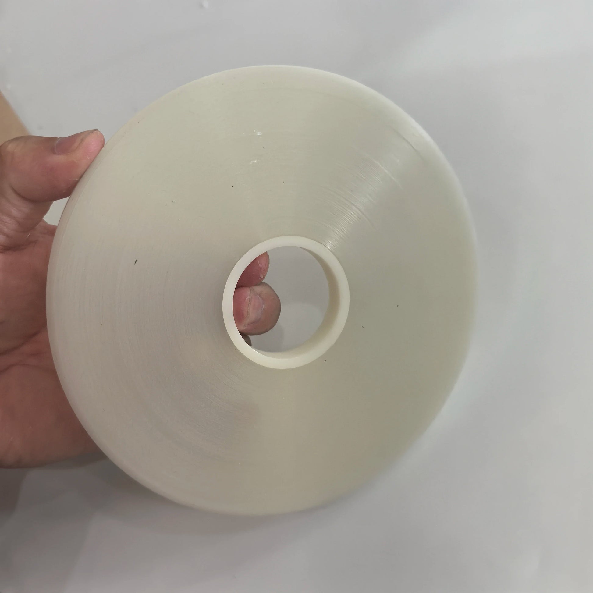 Close-up of transparent OPP strapping tape roll with 40mm inner core