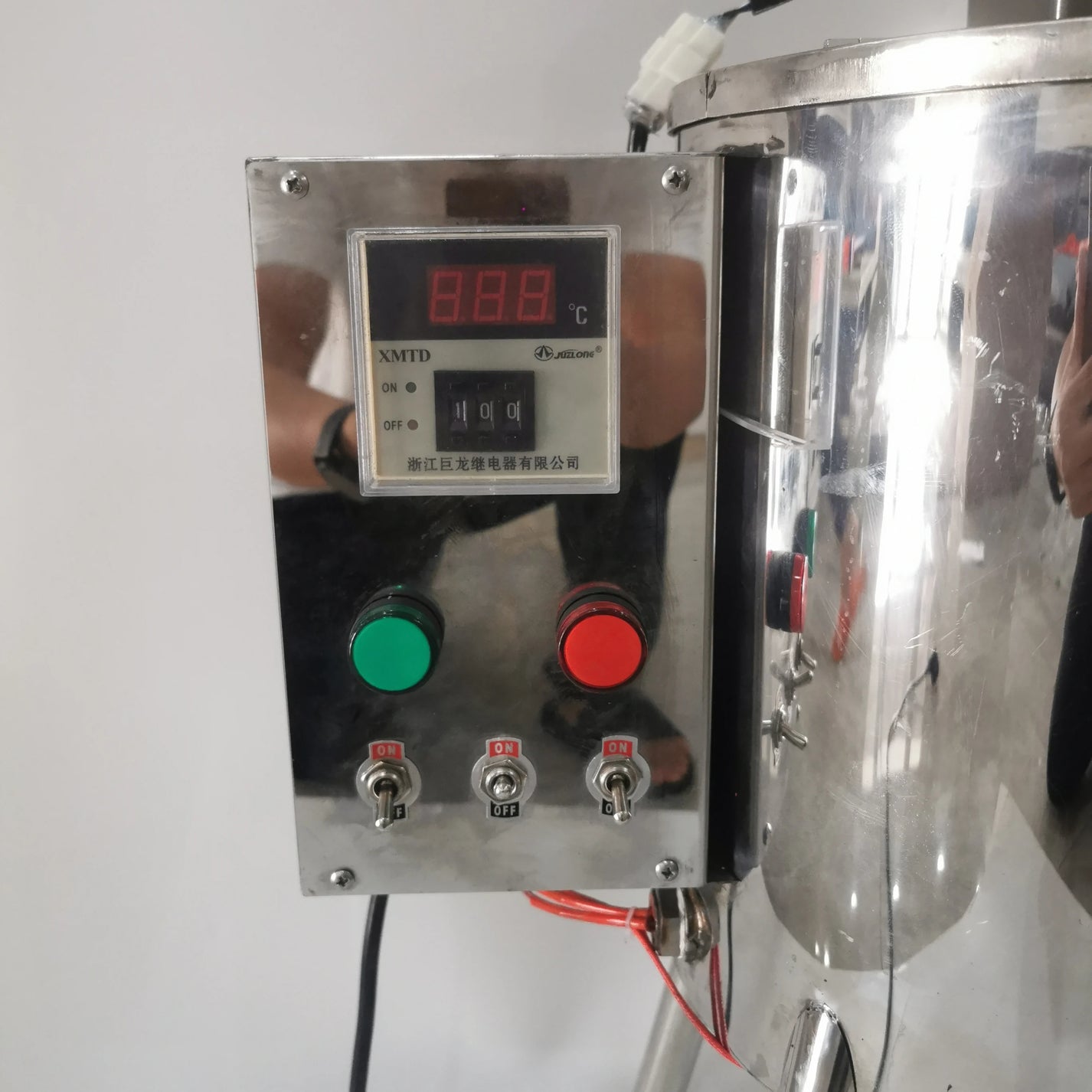 Temperature control panel on 15L cosmetic wax heating mixing filling machine