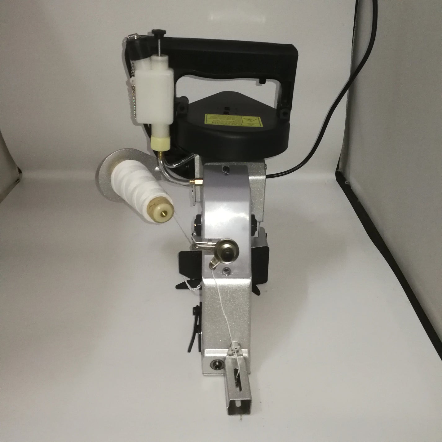 GK26-1A Portable Electric Bag Closer Sewing Machine for Woven Bags Rice Bags Feed Bags product image 3