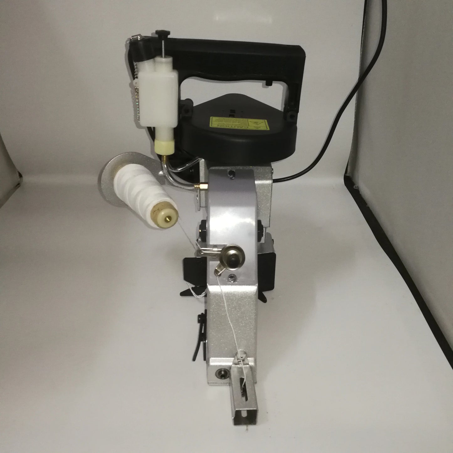 GK26-1A Portable Electric Bag Closer Sewing Machine for Woven Bags Rice Bags Feed Bags product image 3