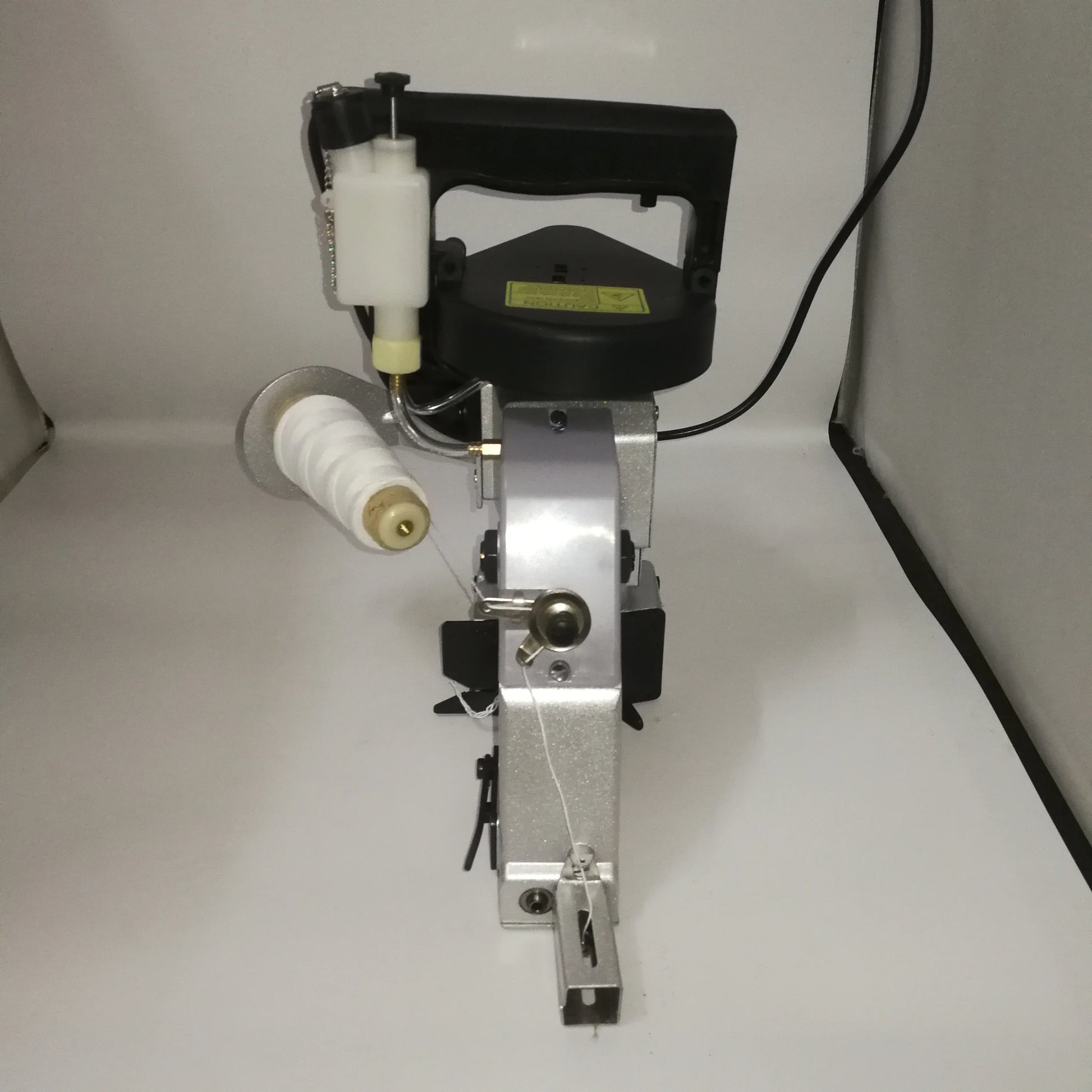 GK26-1A Portable Electric Bag Closer Sewing Machine for Woven Bags Rice Bags Feed Bags product image 3