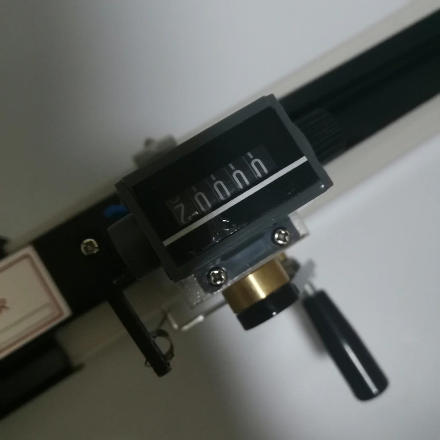 Manual Crockmeter Rubbing Fastness Tester | Dry & Wet Fabric Color Fastness Testing Machine product image 6