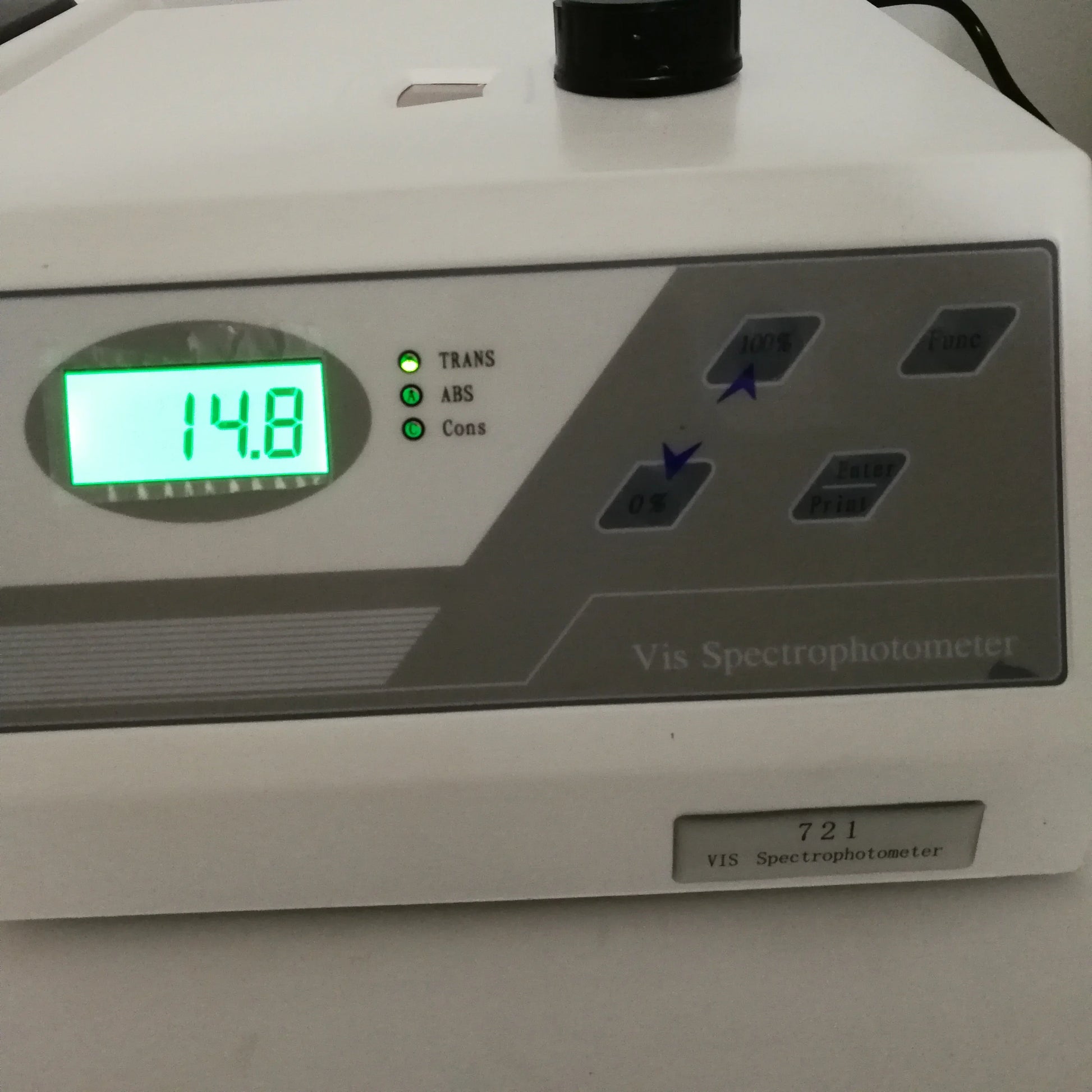 330-1020nm spectrophotometer with 4nm bandwidth detail