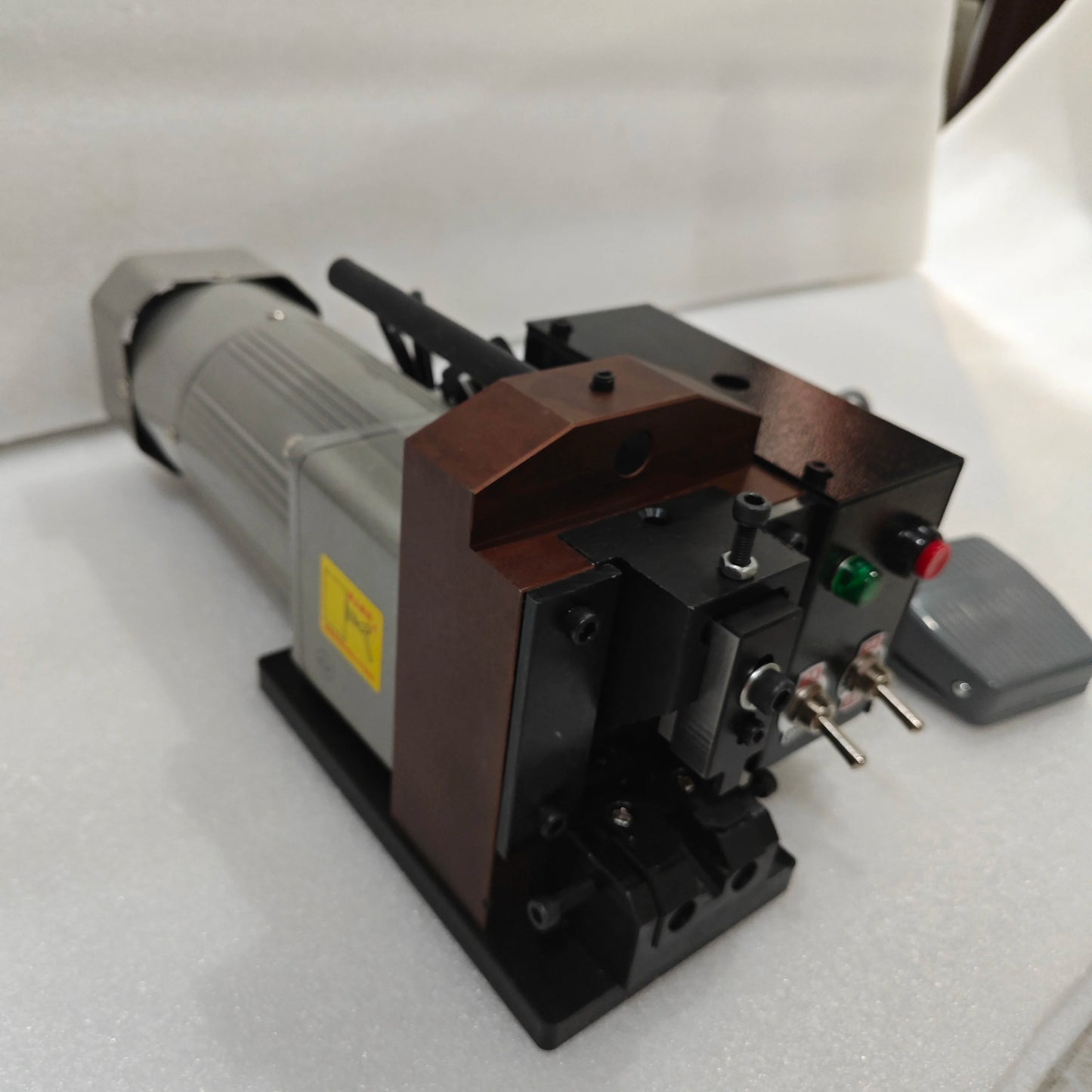 Electric Semi-Automatic RJ45 Cable Crimping Machine 2P-8P Wire Crimper for RJ11 RJ12 Network product image 3