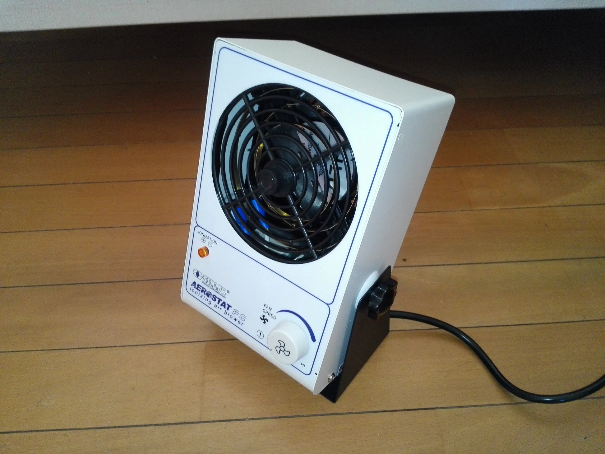New Aerostat Ionizing Air Blower Fan | Anti-Static Ionizer Fan for ESD Workbench 110V / 220V product image 2
