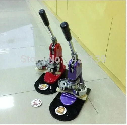Manual badge press tool for DIY logo button pins