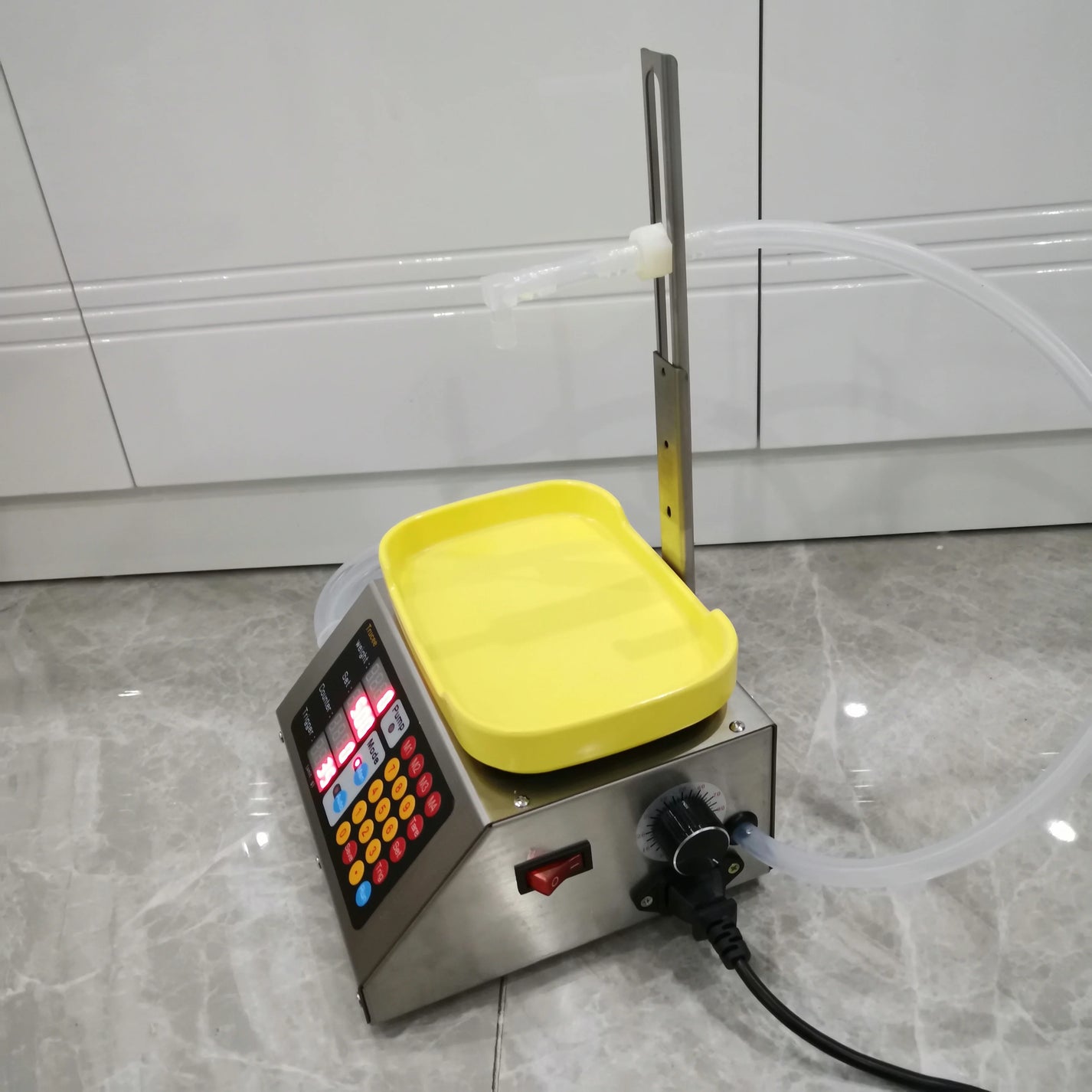 Weighing Automatic Quantitative Liquid Filling Machine 110V-240V product image 4