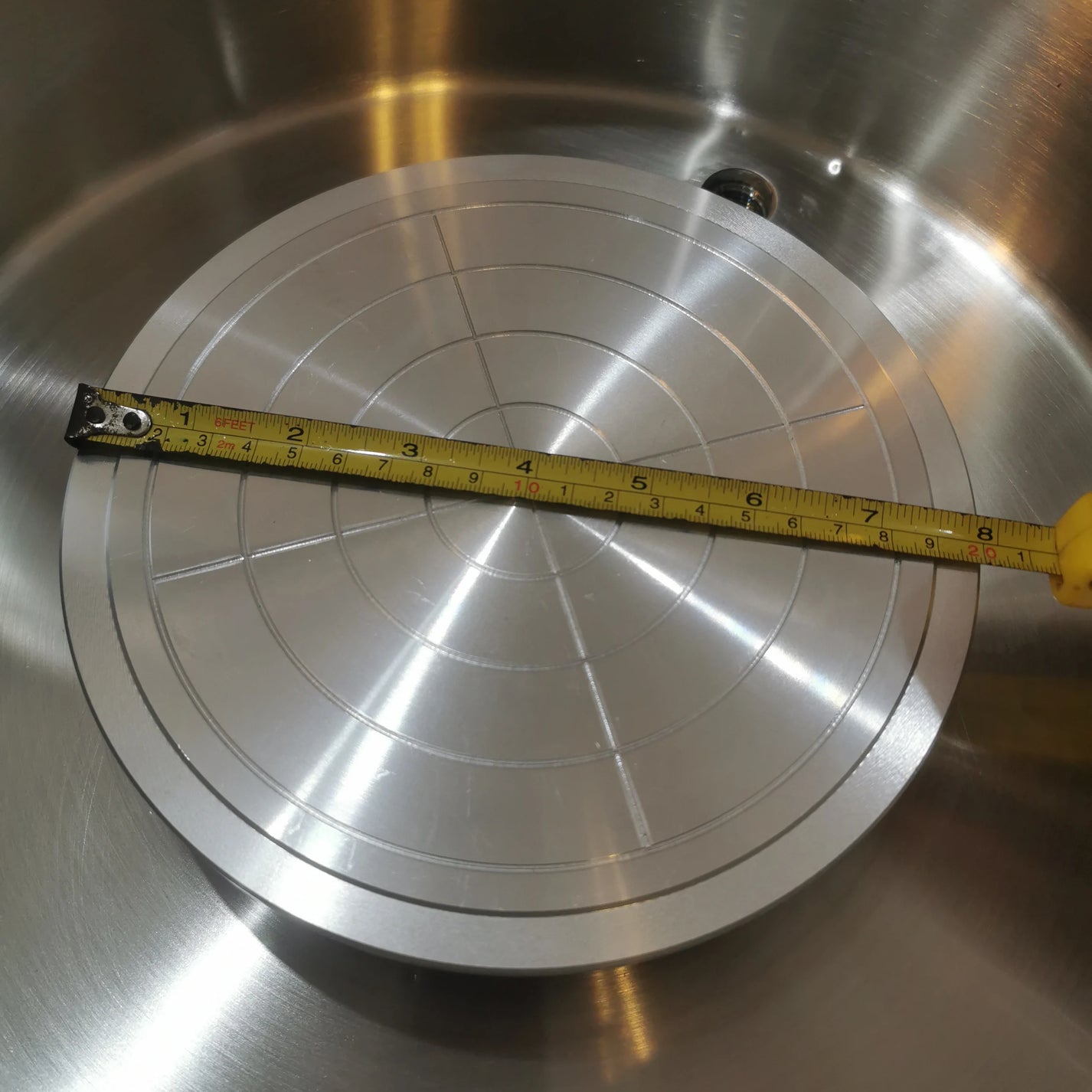 compact spin coater for thin film coating applications