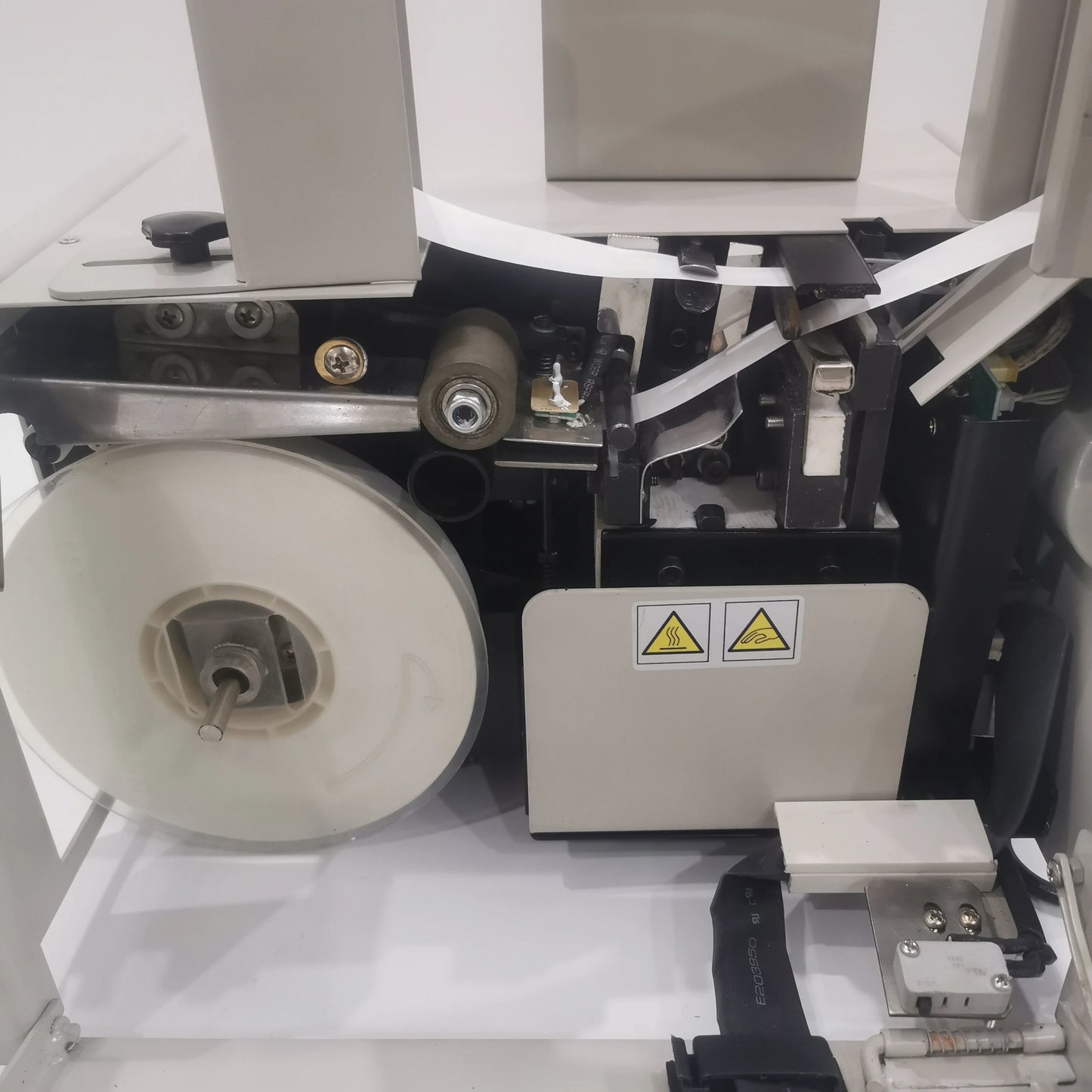 Automatic Banknote Banding Machine | Paper Money Strapping & Bundling Machine for Cash product image 6