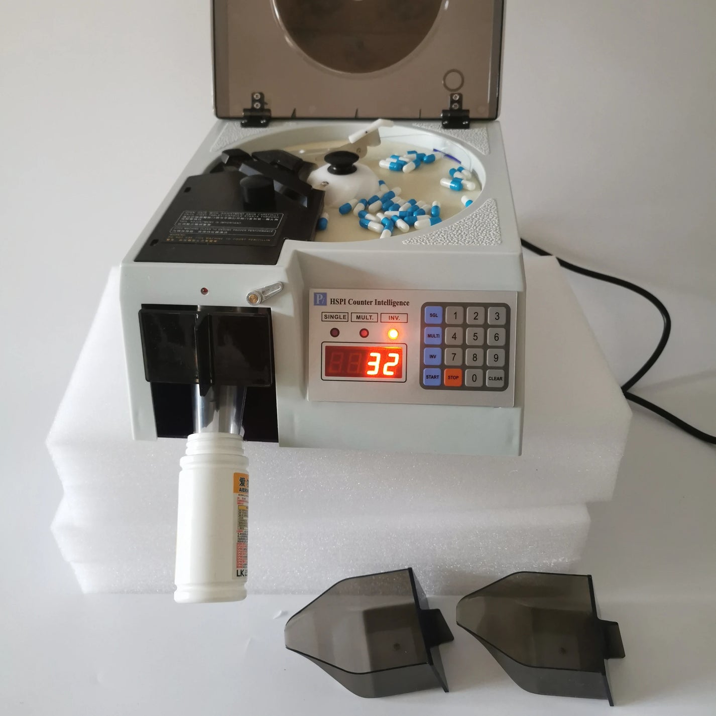 Automatic capsule and tablet counting machine electronic pill counter for pharmacy and lab use