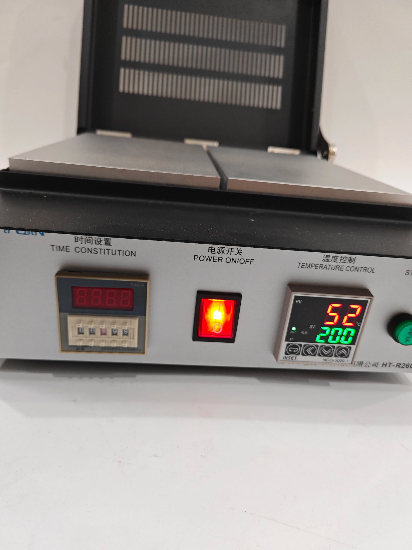 HT-R260 BGA reballing oven showing alloy aluminum split heating plate and temperature control panel