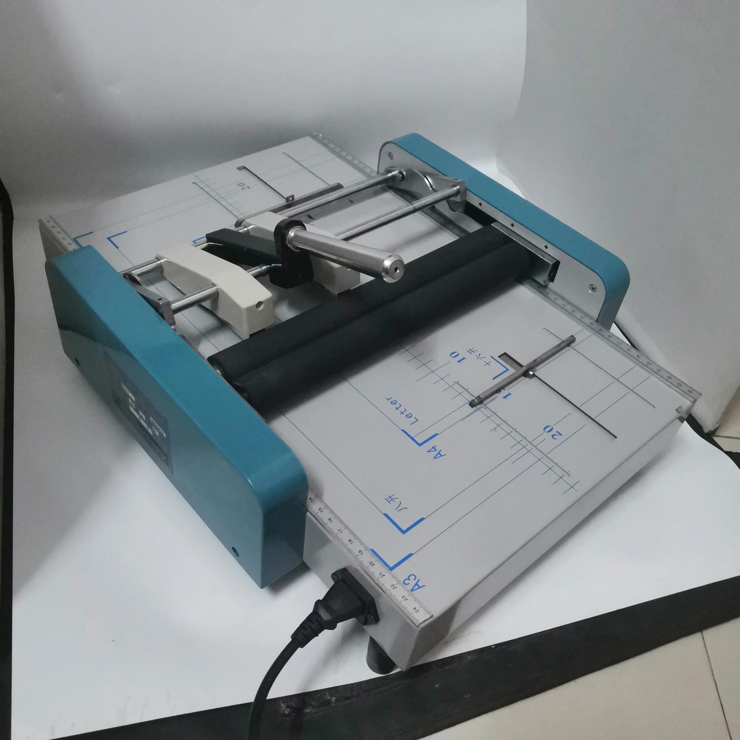 Lens Stress Tester for Finished Glasses - Fast, Accurate, LED Light Source, Easy-to-Use product detail image 4