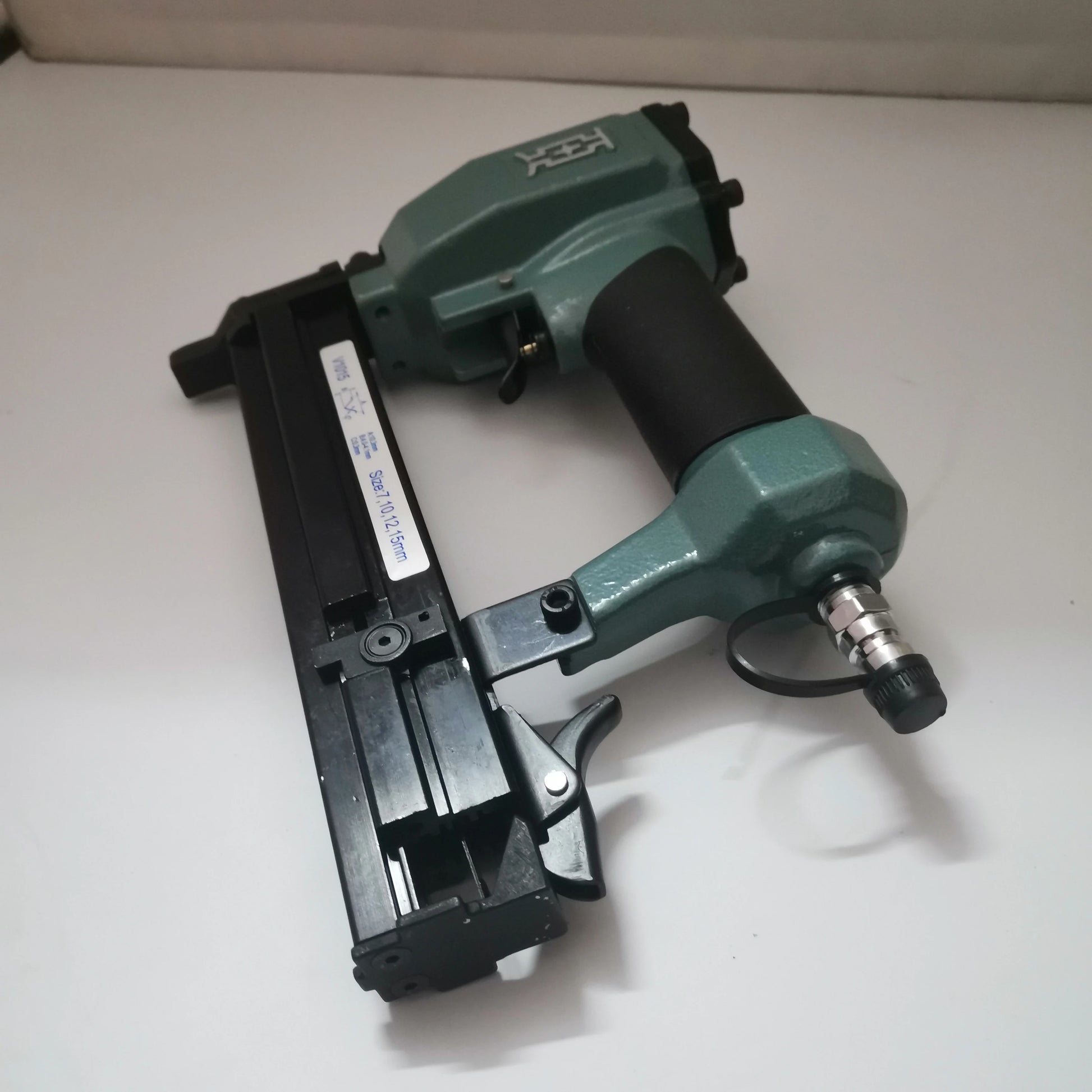 V- Nailer Series V1015 Pneumatic Picture Frame Joiner Picture Frame Nailer product detail image 3