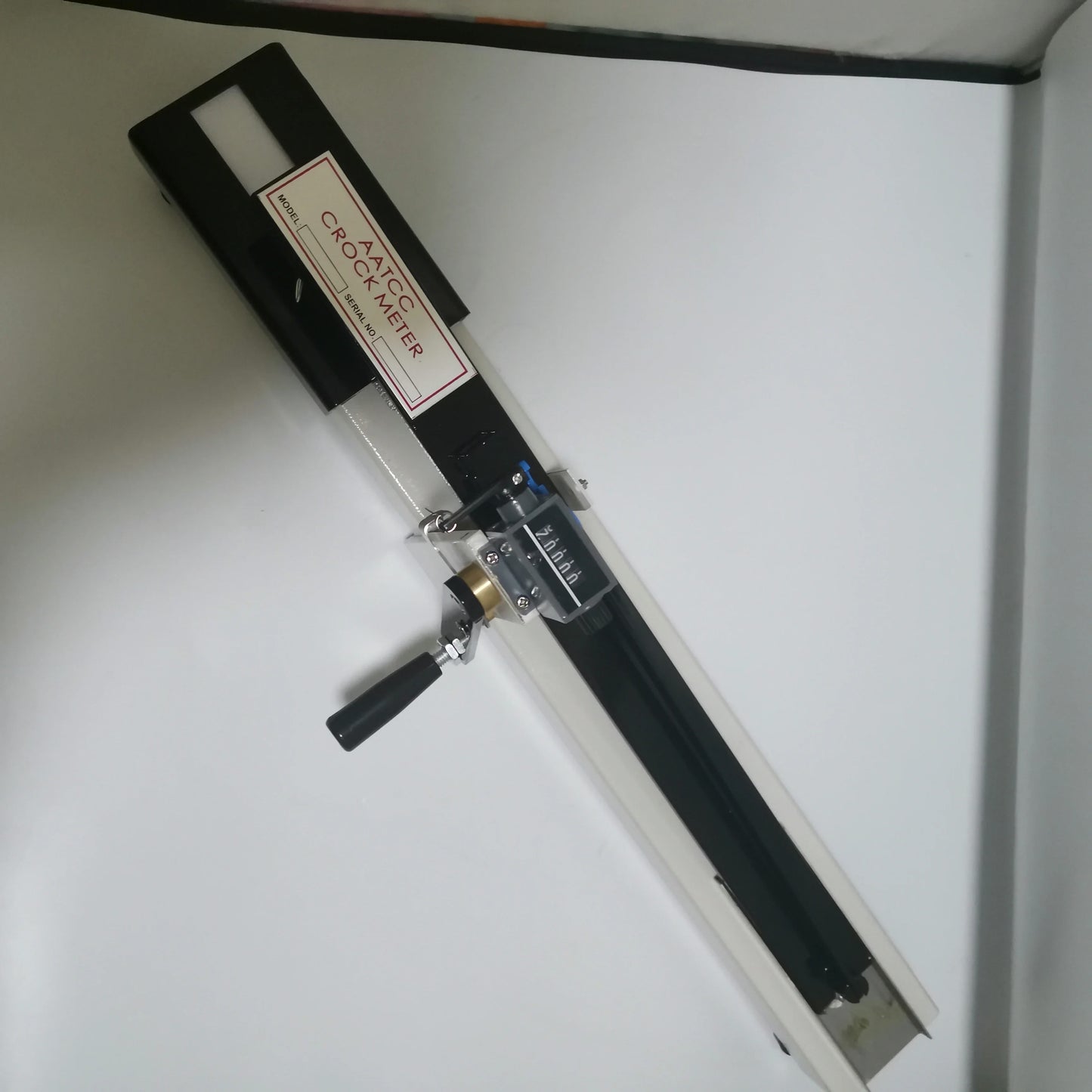 Manual Crockmeter Rubbing Fastness Tester | Dry & Wet Fabric Color Fastness Testing Machine product detail image 5