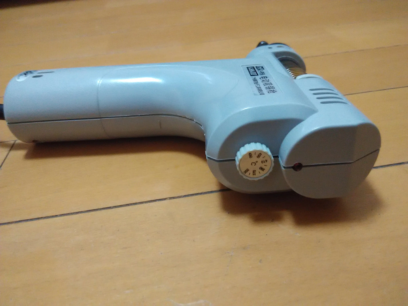 S-995A 2-in-1 soldering iron and desoldering vacuum pump