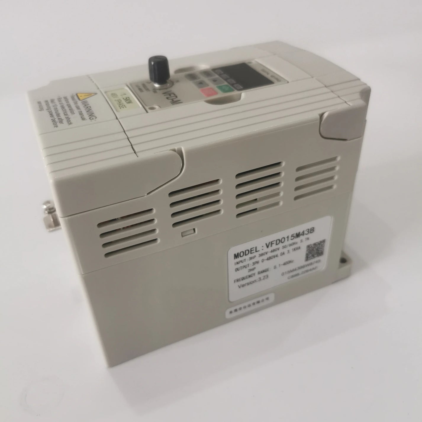 VFD015M43B AC Motor Drive 3HP 380-480V 3-Phase 4.0A 3.1kVA 0.1-400Hz Frequency Inverter product detail image 5