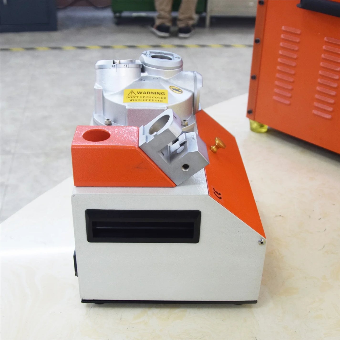 GD-313B End Mill Grinder | High Precision Grinding Machine for 2/3/4-Flute HSS & Tungsten product image 4