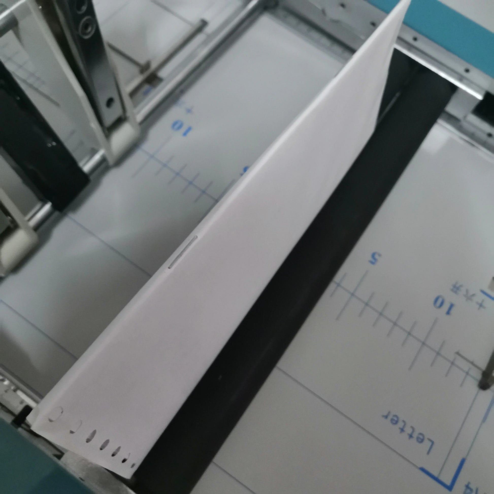Lens Stress Tester for Finished Glasses - Fast, Accurate, LED Light Source, Easy-to-Use product detail image 3